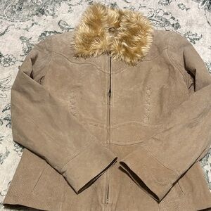 Genuine Leather Maurice’s size medium